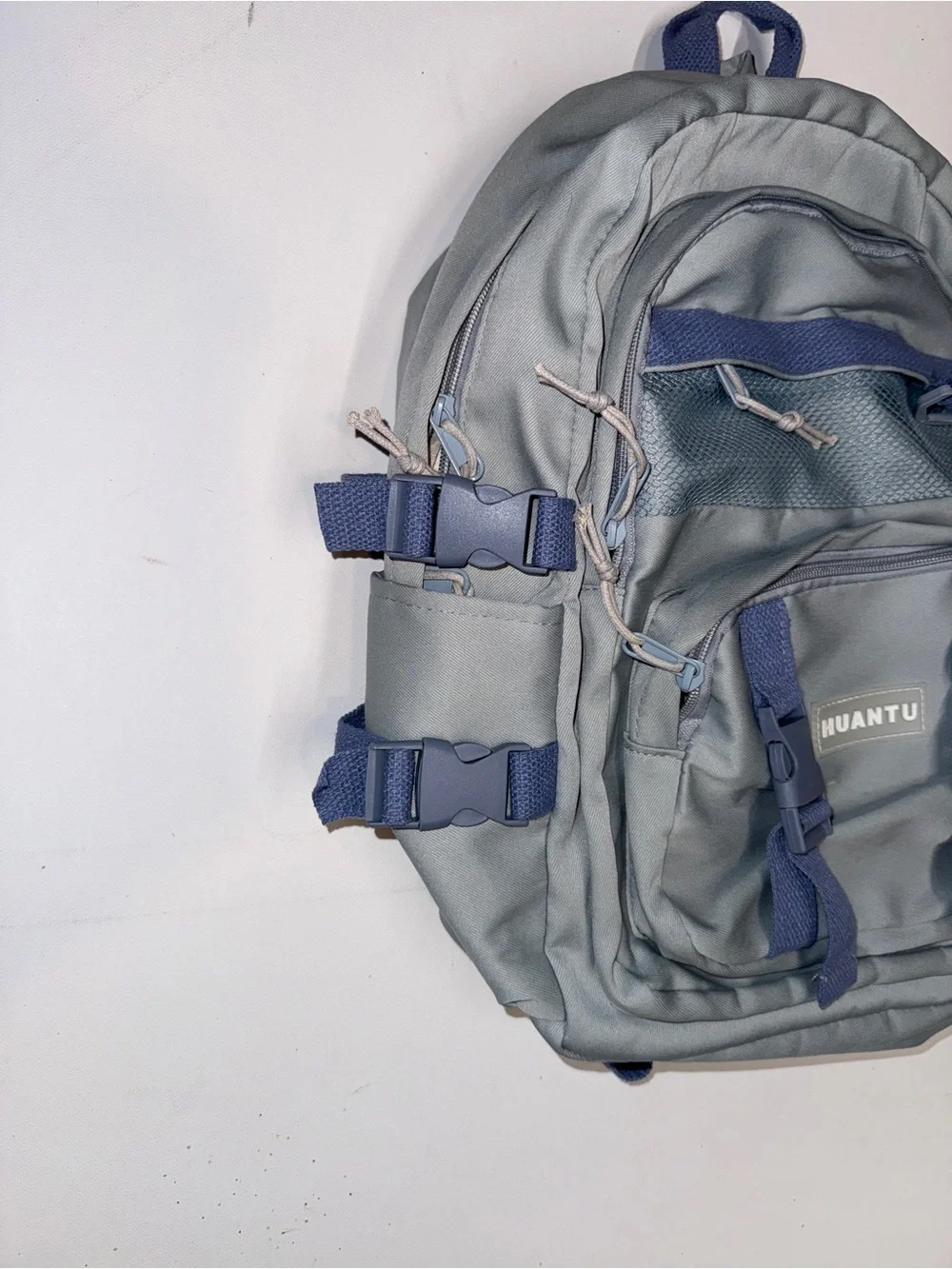 Huantu Men's Gray Backpack with Navy Accents